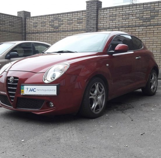 alfa-romeo-mito-2014-zamena-shtatnoj-magnitoly-1