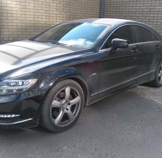 mercedes-cls-2012-ustanovka-oxrannogo-kompleksa-na-baze-pandora-3910-1