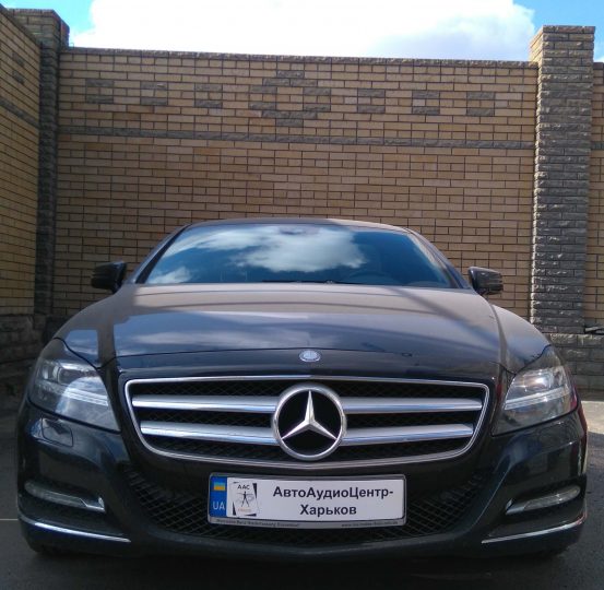 mercedes-cls-2012-ustanovka-oxrannogo-kompleksa-na-baze-pandora-3910