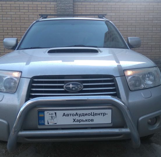 subaru-forester-2006-zvukovoj-apgrejd