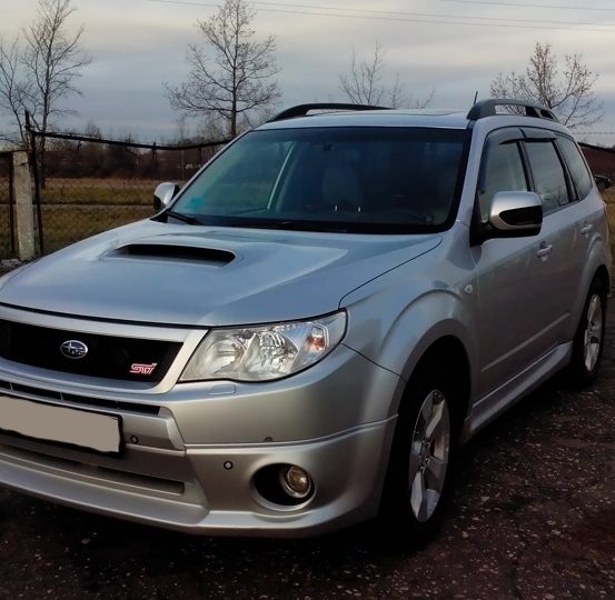 subaru-forester-2008-ustanovka-signalizacii-akustiki-shumoizolyaciya